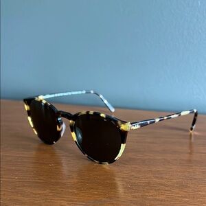 Oliver Peoples Tortoiseshell Sunglasses. O’Malley Sun Polarized lenses.